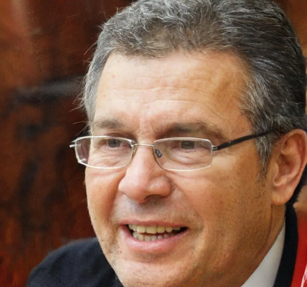 Carlos B.
